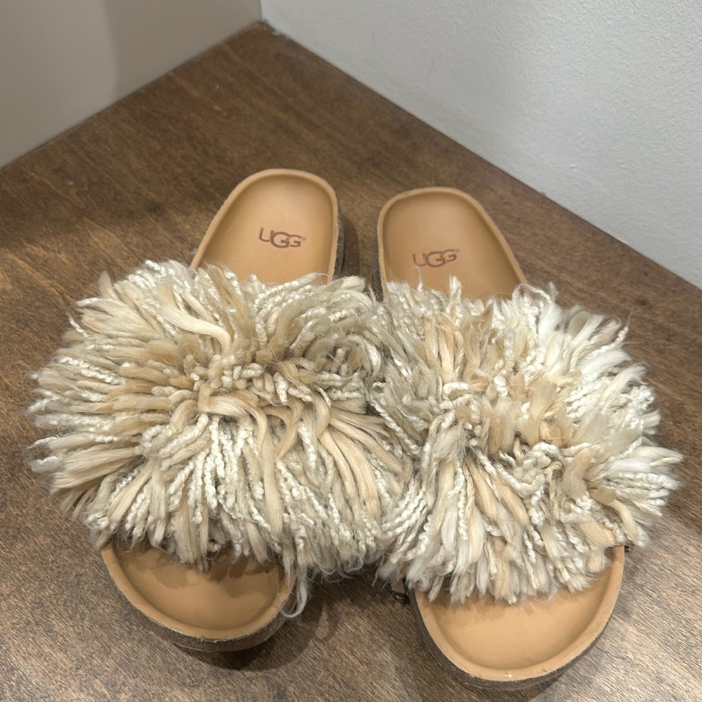 Ugg slippers size 10!